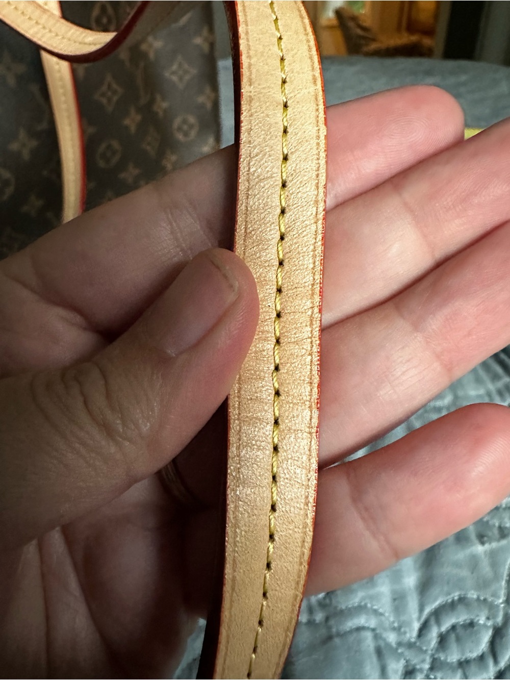 Backpack with leather straps - Picture 3 of 9